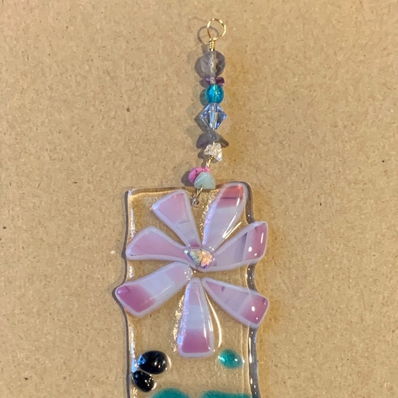 Fused Glass Pink Flower & Beads Sun Catcher - Picture 7 of 8